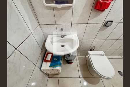Casa à venda com 199m², 3 quartos e 3 vagas Casa à venda com 199m², 3 quartos e 3 vagasBanheiro da suíte 1