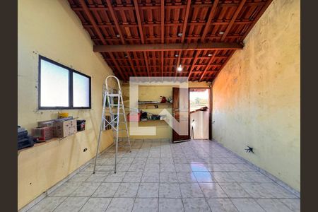 Casa à venda com 199m², 3 quartos e 3 vagas Casa à venda com 199m², 3 quartos e 3 vagasQuarto de Serviço