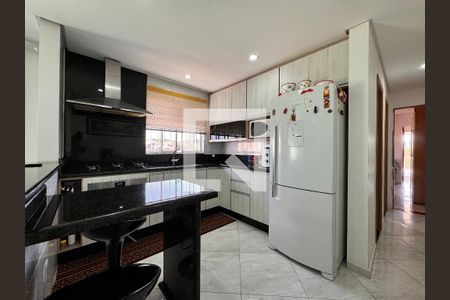 Casa à venda com 270m², 3 quartos e 2 vagas Casa à venda com 270m², 3 quartos e 2 vagasCozinha