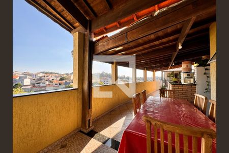 Casa à venda com 270m², 3 quartos e 2 vagas Casa à venda com 270m², 3 quartos e 2 vagasVaranda gourmet