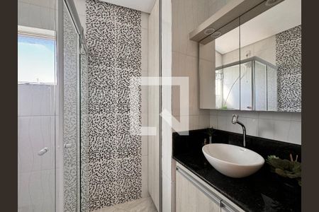 Casa à venda com 270m², 3 quartos e 2 vagas Casa à venda com 270m², 3 quartos e 2 vagasBanheiro suíte 1