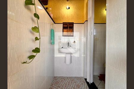 Casa à venda com 270m², 3 quartos e 2 vagas Casa à venda com 270m², 3 quartos e 2 vagasBanheiro de serviço