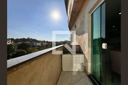Casa à venda com 270m², 3 quartos e 2 vagas Casa à venda com 270m², 3 quartos e 2 vagasSacada