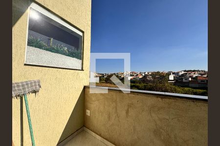 Casa à venda com 270m², 3 quartos e 2 vagas Casa à venda com 270m², 3 quartos e 2 vagasSacada