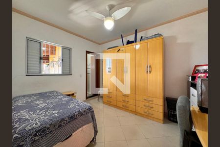 Casa à venda com 270m², 3 quartos e 2 vagas Casa à venda com 270m², 3 quartos e 2 vagasSuite 3