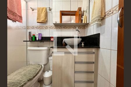 Casa à venda com 270m², 3 quartos e 2 vagas Casa à venda com 270m², 3 quartos e 2 vagasBanheiro suíte 2