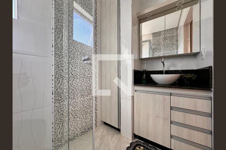 Casa à venda com 270m², 3 quartos e 2 vagas Casa à venda com 270m², 3 quartos e 2 vagasBanheiro suíte 1