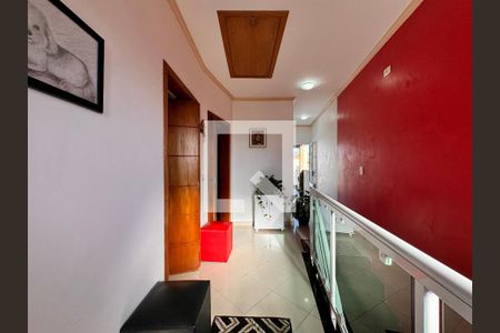 Casa à venda com 270m², 3 quartos e 2 vagas Casa à venda com 270m², 3 quartos e 2 vagasCorredor