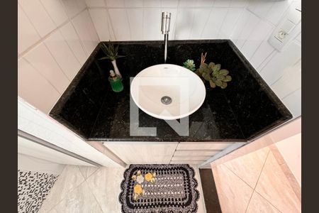 Casa à venda com 270m², 3 quartos e 2 vagas Casa à venda com 270m², 3 quartos e 2 vagasBanheiro suíte 1