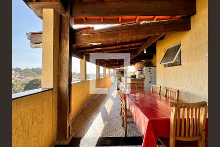 Casa à venda com 270m², 3 quartos e 2 vagas Casa à venda com 270m², 3 quartos e 2 vagasVaranda gourmet