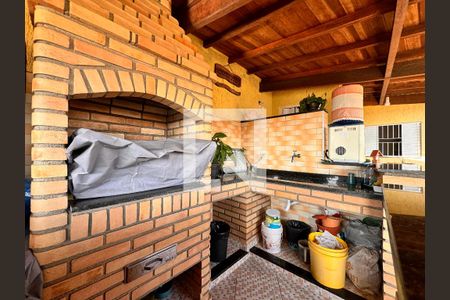 Casa à venda com 270m², 3 quartos e 2 vagas Casa à venda com 270m², 3 quartos e 2 vagasVaranda gourmet