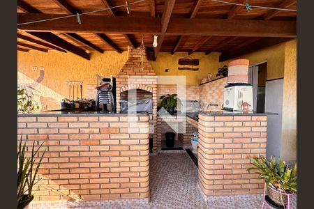 Casa à venda com 270m², 3 quartos e 2 vagas Casa à venda com 270m², 3 quartos e 2 vagasVaranda gourmet