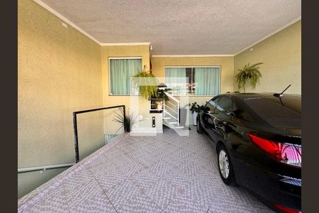 Casa à venda com 270m², 3 quartos e 2 vagas Casa à venda com 270m², 3 quartos e 2 vagasGaragem