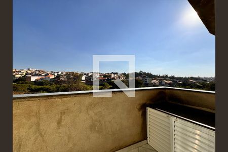 Casa à venda com 270m², 3 quartos e 2 vagas Casa à venda com 270m², 3 quartos e 2 vagasSacada
