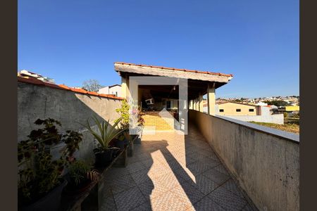 Casa à venda com 270m², 3 quartos e 2 vagas Casa à venda com 270m², 3 quartos e 2 vagasVaranda gourmet