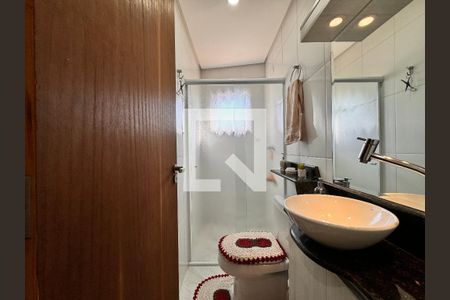 Casa à venda com 270m², 3 quartos e 2 vagas Casa à venda com 270m², 3 quartos e 2 vagasBanheiro