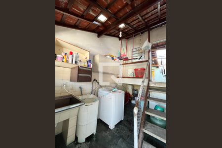 Casa à venda com 288m², 4 quartos e 2 vagasÁrea de Serviço