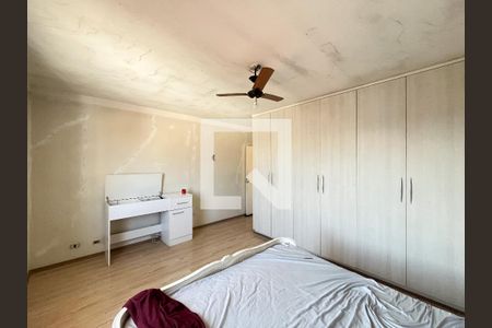 Casa à venda com 288m², 4 quartos e 2 vagasSuite