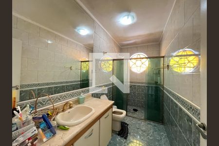 Casa à venda com 288m², 4 quartos e 2 vagasBanheiro da Suíte