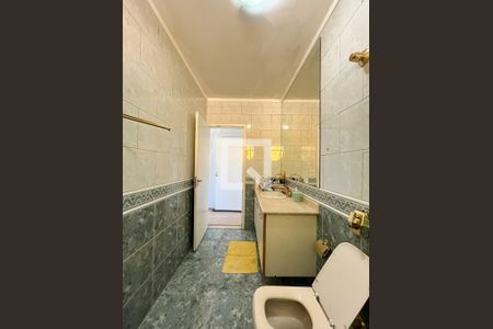 Casa à venda com 288m², 4 quartos e 2 vagasBanheiro da Suíte