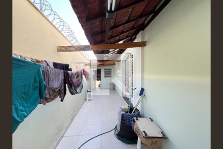 Casa à venda com 288m², 4 quartos e 2 vagasÁrea externa