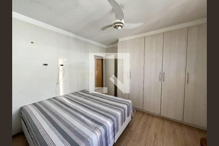 Casa à venda com 288m², 4 quartos e 2 vagasQuarto 2