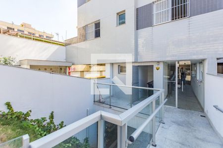 Apartamento à venda com 70m², 3 quartos e 2 vagasEntrada