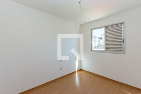 Apartamento à venda com 70m², 3 quartos e 2 vagasQuarto 2