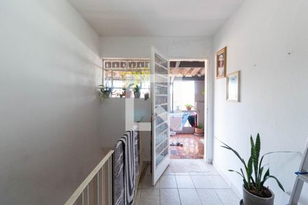 Casa à venda com 300m², 5 quartos e 3 vagas Casa à venda com 300m², 5 quartos e 3 vagasCorredor