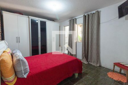 Casa à venda com 300m², 5 quartos e 3 vagas Casa à venda com 300m², 5 quartos e 3 vagasQuarto Suíte