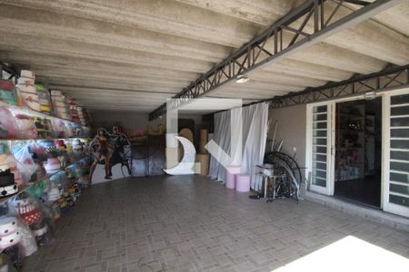 Casa à venda com 300m², 5 quartos e 3 vagasQuintal - casa 2