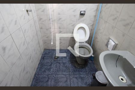 Casa à venda com 300m², 5 quartos e 3 vagasBanheiro de serviço - casa 2