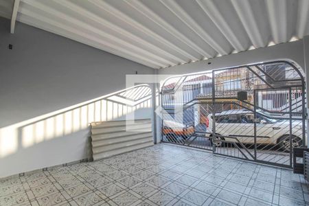Casa à venda com 175m², 4 quartos e 2 vagas Casa à venda com 175m², 4 quartos e 2 vagasGaragem