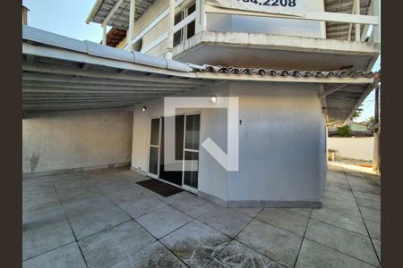 Casa de condomínio à venda com 265m², 3 quartos e 1 vaga Casa de condomínio à venda com 265m², 3 quartos e 1 vagaÁrea externa