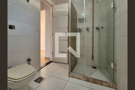 Casa de condomínio à venda com 265m², 3 quartos e 1 vaga Casa de condomínio à venda com 265m², 3 quartos e 1 vagaBanheiro