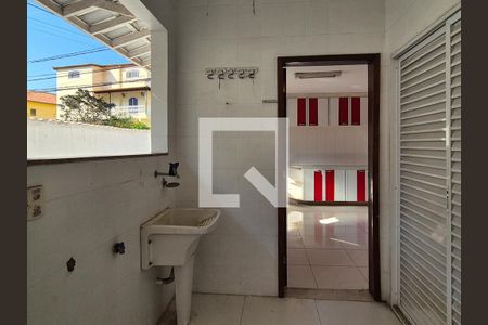 Casa de condomínio à venda com 265m², 3 quartos e 1 vaga Casa de condomínio à venda com 265m², 3 quartos e 1 vagaÁrea de serviço