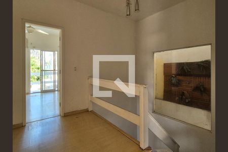 Casa de condomínio à venda com 265m², 3 quartos e 1 vaga Casa de condomínio à venda com 265m², 3 quartos e 1 vagaCorredor