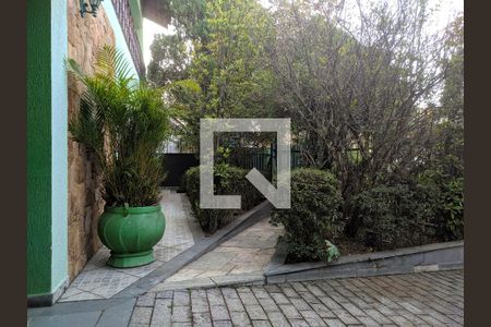 Casa à venda com 408m², 6 quartos e 4 vagasEntrada Casa