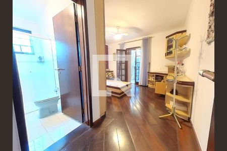 Casa à venda com 408m², 6 quartos e 4 vagasQuarto 2