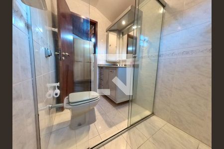 Casa à venda com 408m², 6 quartos e 4 vagasBanheiro Quarto 4