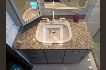 Casa à venda com 408m², 6 quartos e 4 vagasBanheiro Quarto 4