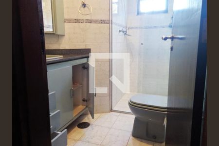 Casa à venda com 408m², 6 quartos e 4 vagasBanheiro Quarto 2