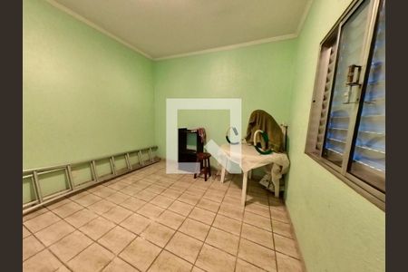 Casa à venda com 408m², 6 quartos e 4 vagasQuarto Externo