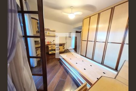 Casa à venda com 408m², 6 quartos e 4 vagasQuarto 2