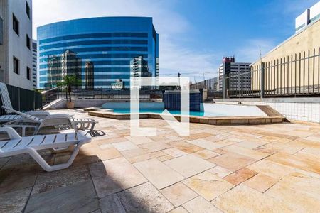 Apartamento à venda com 77m², 3 quartos e 1 vaga Apartamento à venda com 77m², 3 quartos e 1 vagaÁrea comum - Piscina