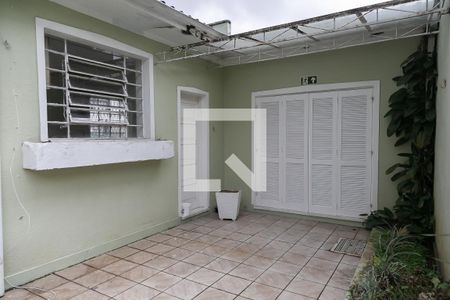 Casa à venda com 380m², 5 quartos e 6 vagas Casa à venda com 380m², 5 quartos e 6 vagasÁrea comum