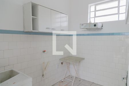 Casa à venda com 380m², 5 quartos e 6 vagas Casa à venda com 380m², 5 quartos e 6 vagasÁrea de Serviço