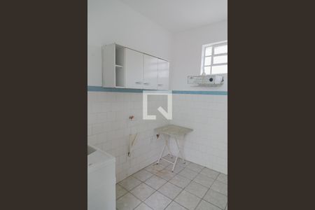 Casa à venda com 380m², 5 quartos e 6 vagas Casa à venda com 380m², 5 quartos e 6 vagasÁrea de Serviço