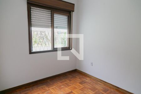 Casa à venda com 380m², 5 quartos e 6 vagas Casa à venda com 380m², 5 quartos e 6 vagasQuarto 2