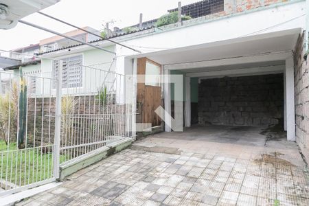 Casa à venda com 380m², 5 quartos e 6 vagas Casa à venda com 380m², 5 quartos e 6 vagasGaragem